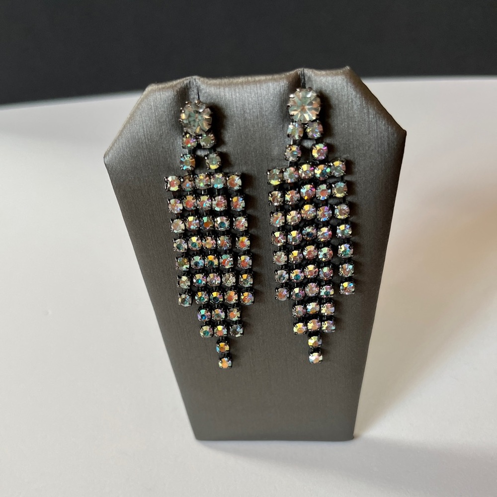 Vintage pair rhinestone earrings